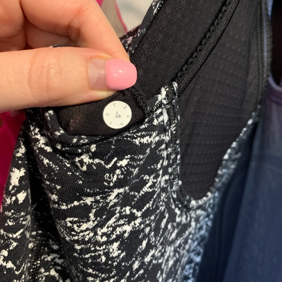 Lululemon tank - Picture 3 of 3